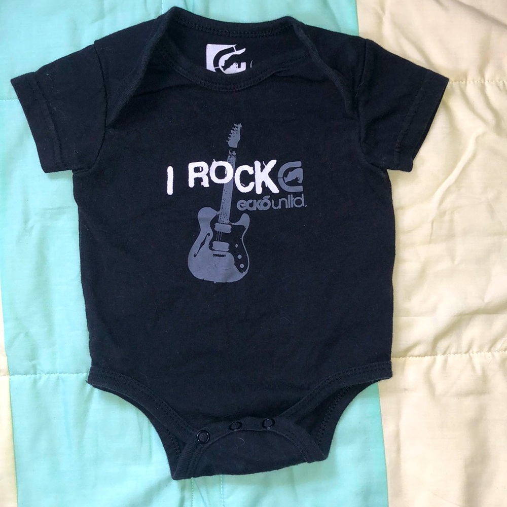 Eckō Onesie Black 3-6 month
